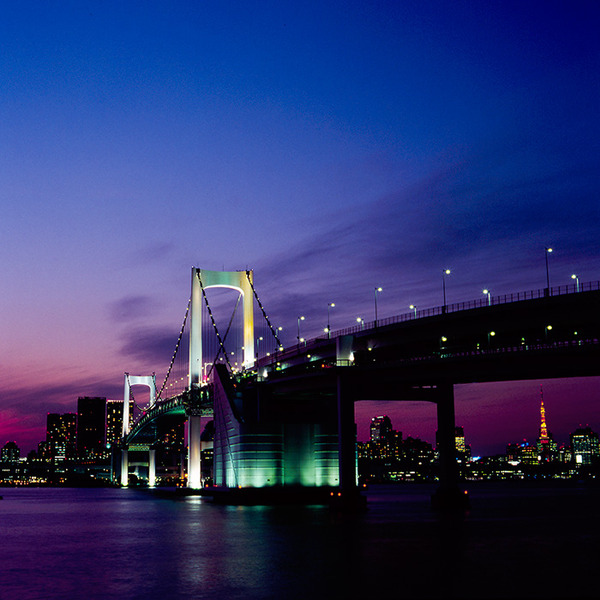 The Rainbow мост,Токио, Япония